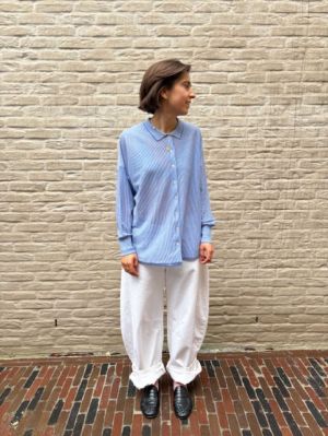  BLUE WHITE